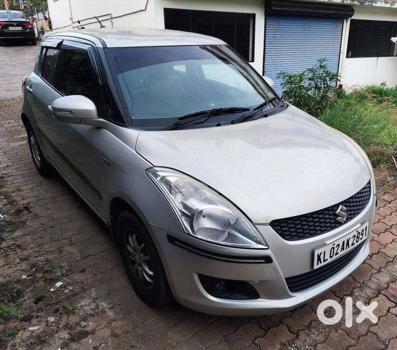 Maruti Suzuki Swift Vxi + Manual, 2012, Petrol