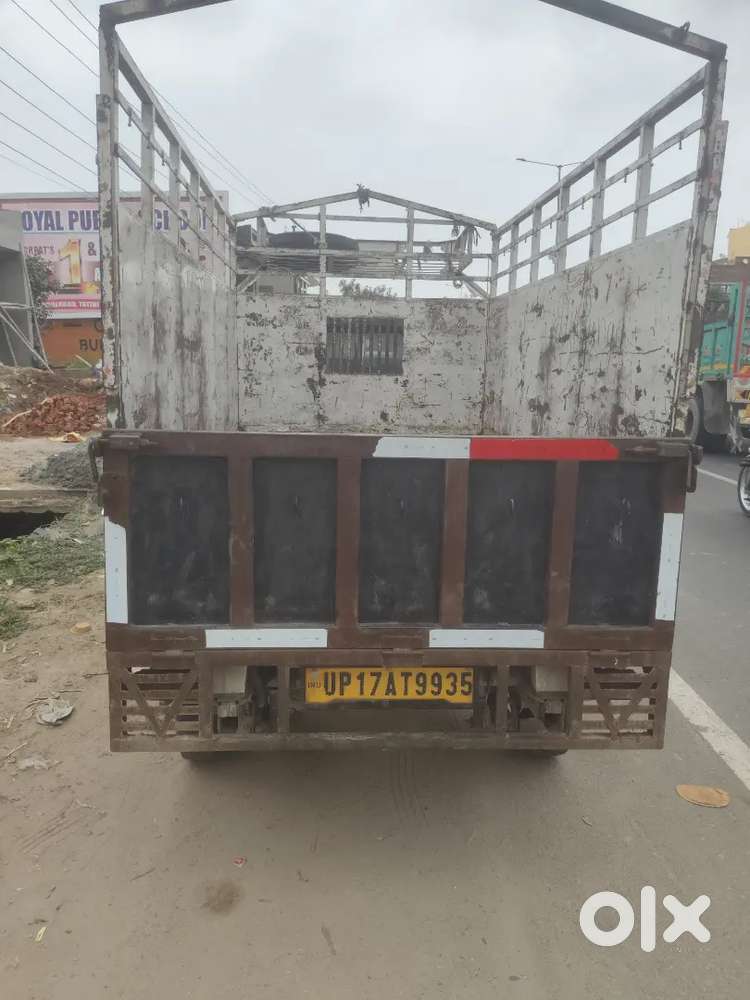 Tata S Gold
