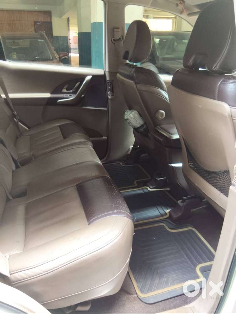 Mahindra Xuv500 At 2012