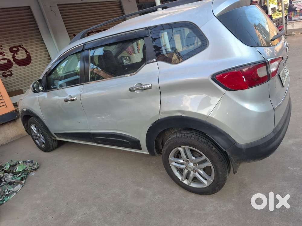 Renault Triber Rxz, 2021, Petrol