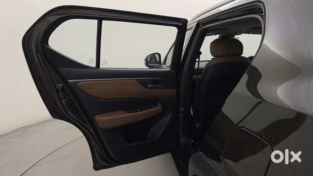 Honda Elevate Zx Mt, 2023, Petrol