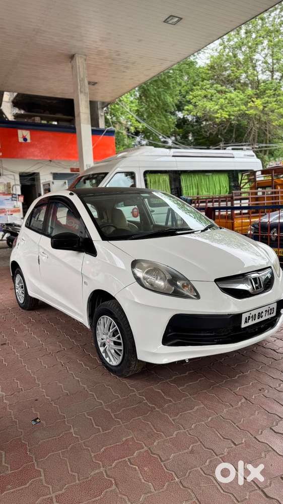 Honda Brio Petrol 2013 Car