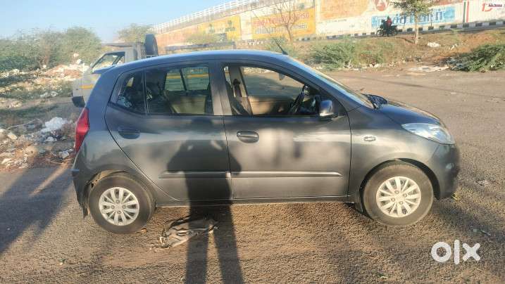 Hyundai I10 Sportz At, 2013, Petrol