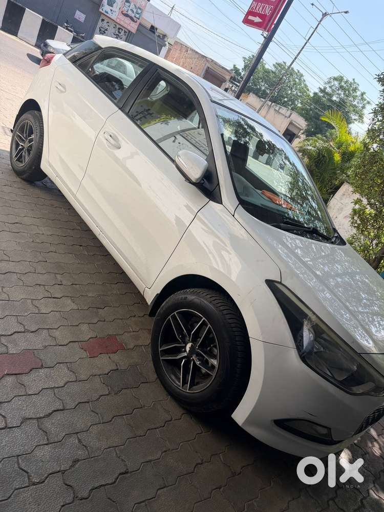 Hyundai I20 Petrol 100000 Km Driven