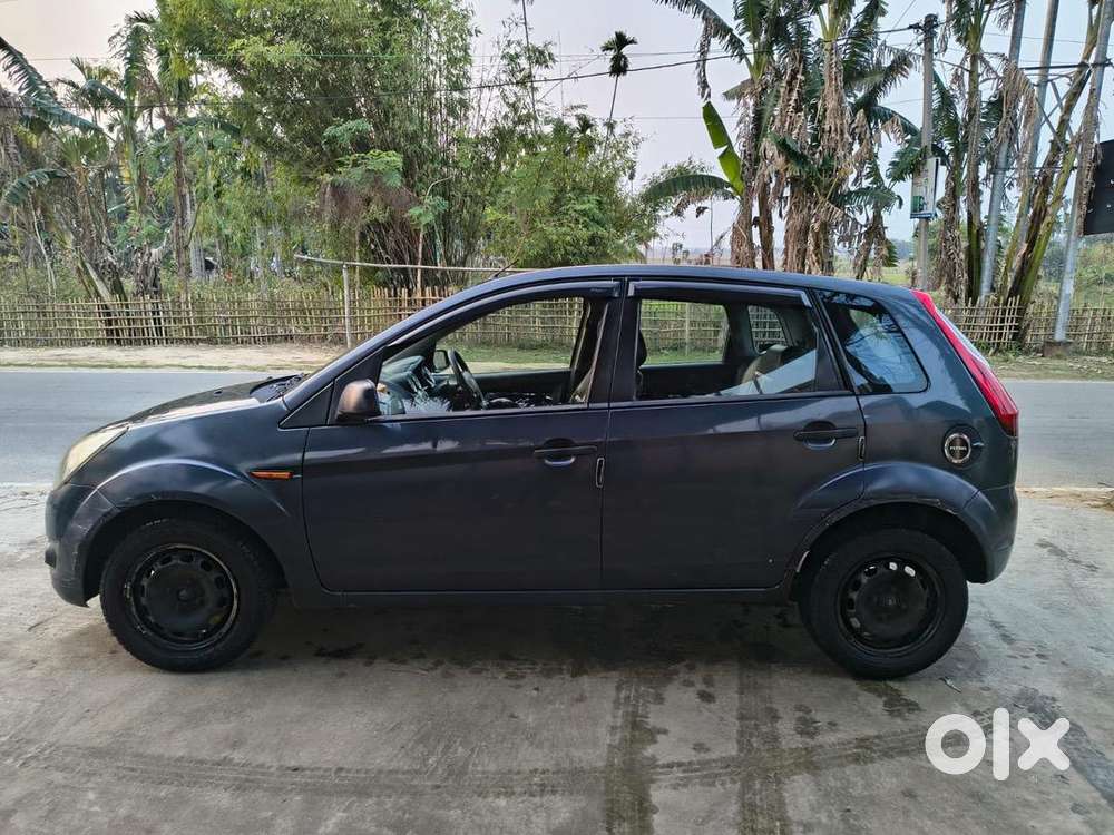 Ford Figo 2011 Petrol 82000 Km Driven