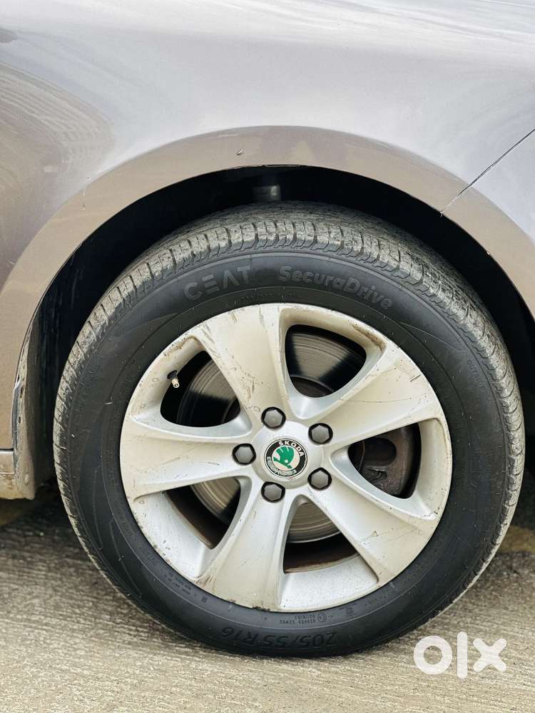 Skoda Superb Sportline 2.0 Tdi At, 2012, Diesel