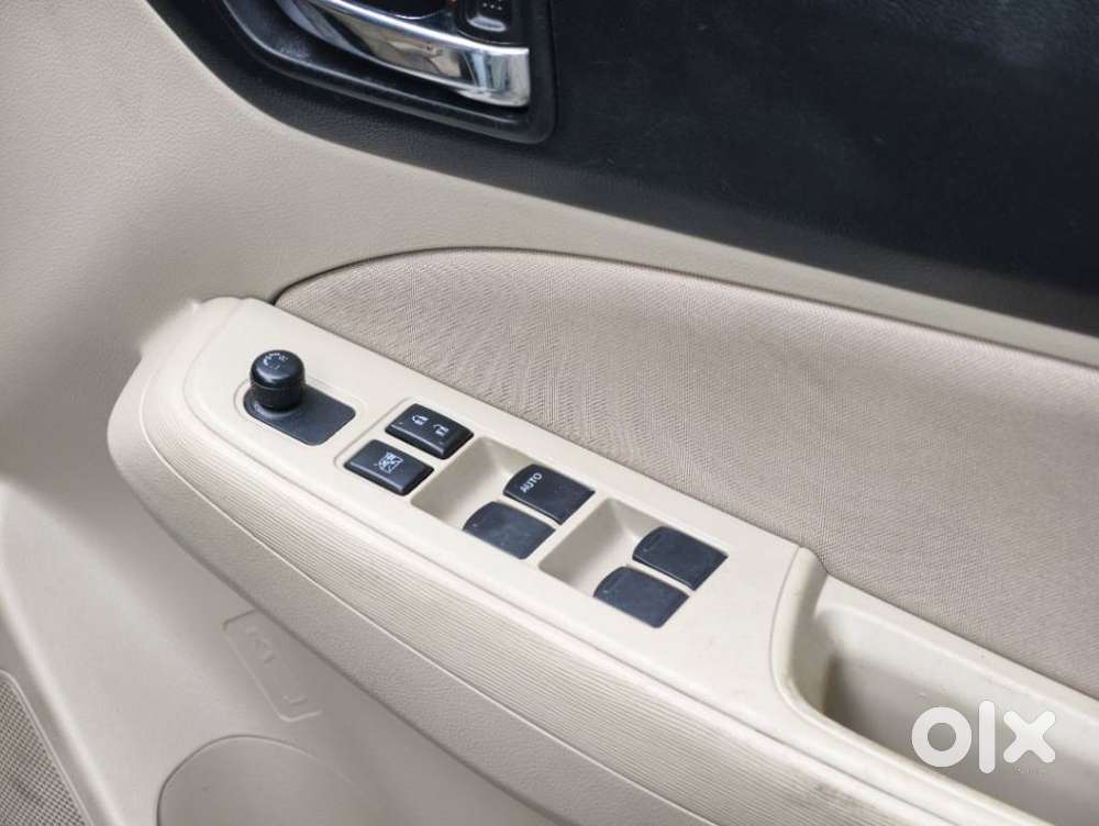 Maruti Suzuki Swift Dzire Vxi Optional, 2019, Petrol