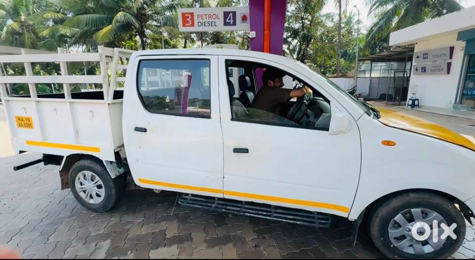 Mahindra Genio 2015 Diesel 200000 Km Driven
