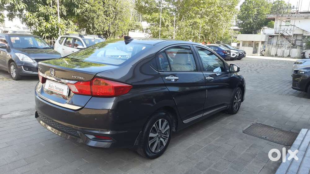 Honda City I-vtec V, 2017, Petrol