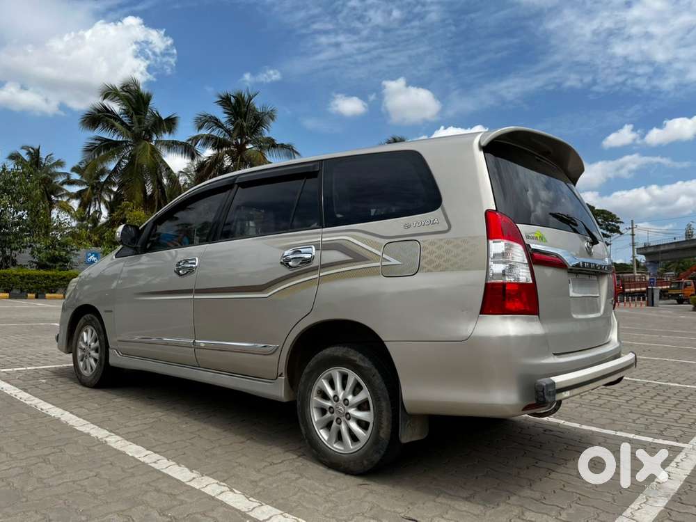 Toyota Innova Diesel 2014