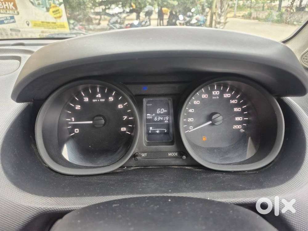 Tata Tiago 1.2 Revotron Xt, 2016, Petrol