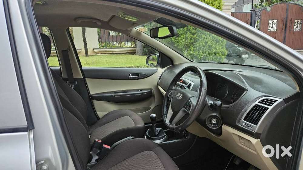 Hyundai I20 Sportz Plus, 2014, Petrol