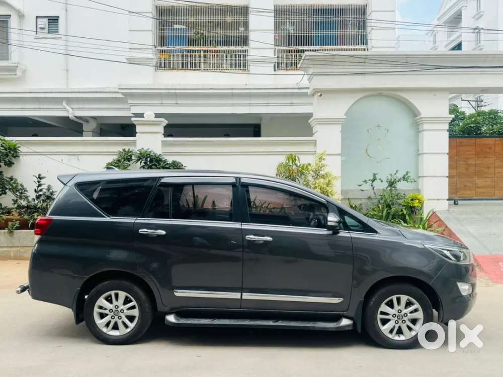 Toyota Innova Crysta 2.4 V 7 Str, 2016, Diesel
