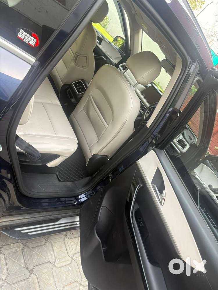 Mahindra Ax7 Luxury Manual Diesel Car 2022