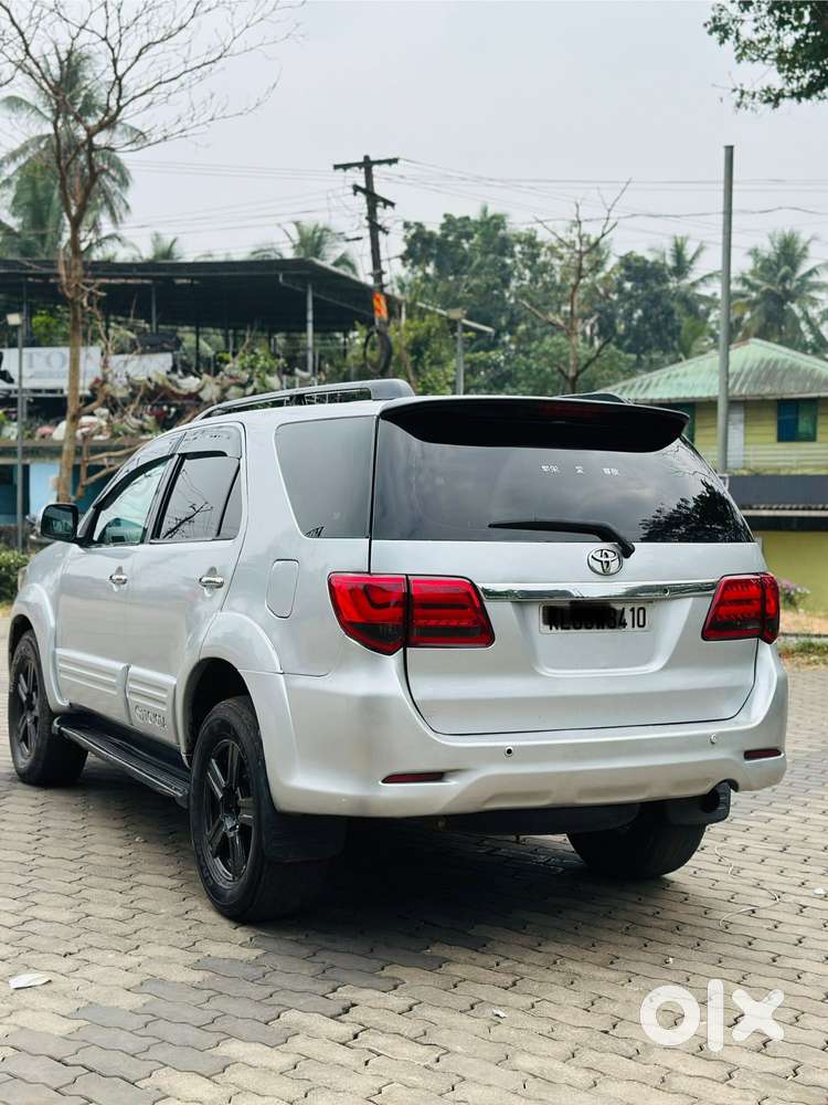 Toyota Fortuner 3.0 4x4 Manual, 2011, Diesel