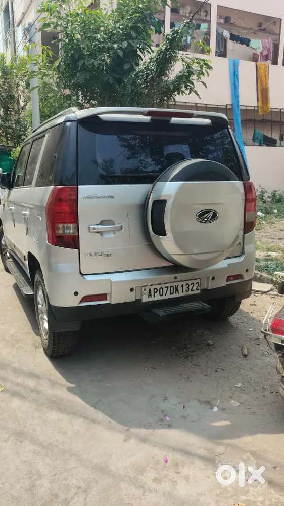Mahindra Tuv 300 2017
