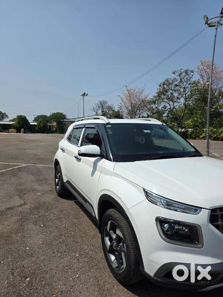 Hyundai Venue 2020 Diesel Well Maintained