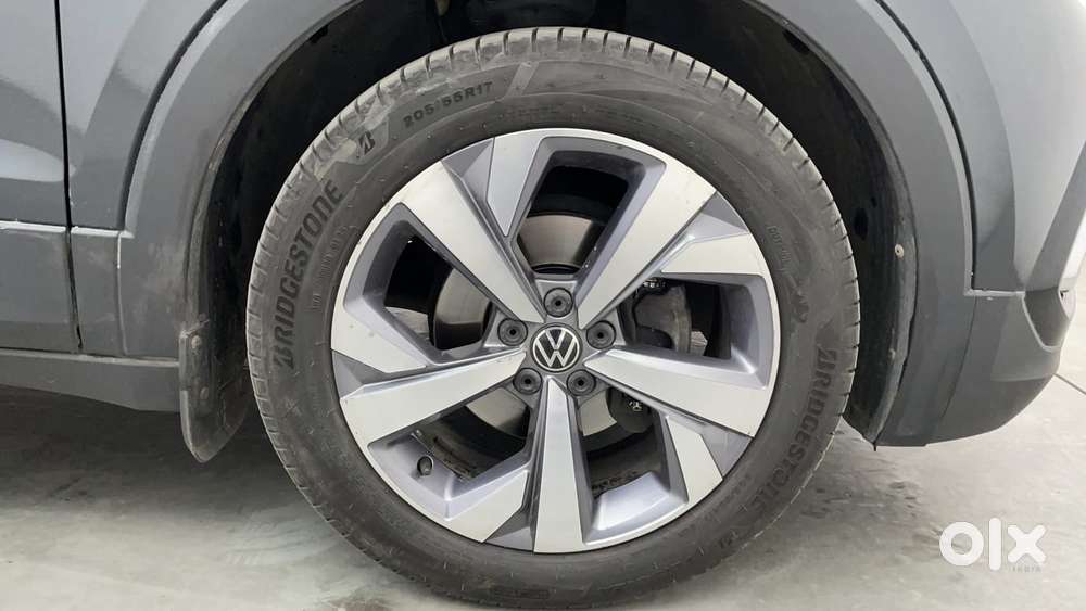 Volkswagen Taigun Topline 1.0 Tsi Mt (electric Seats), 2022, Petrol