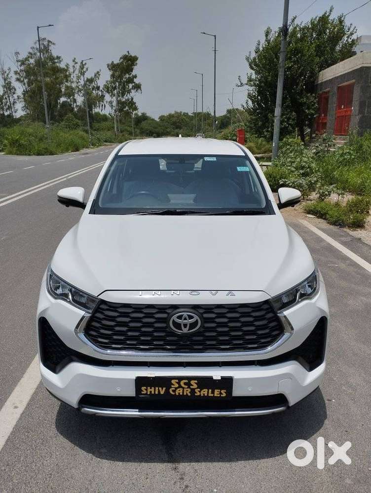 Toyota Innova Hycross 2.0 Vx Hybrid 7 Str, 2024, Petrol