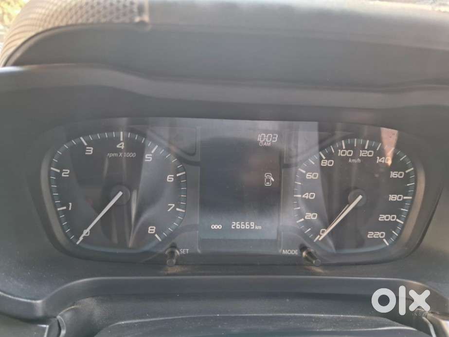Tata Altroz 1.2 Xm Plus, 2023, Petrol