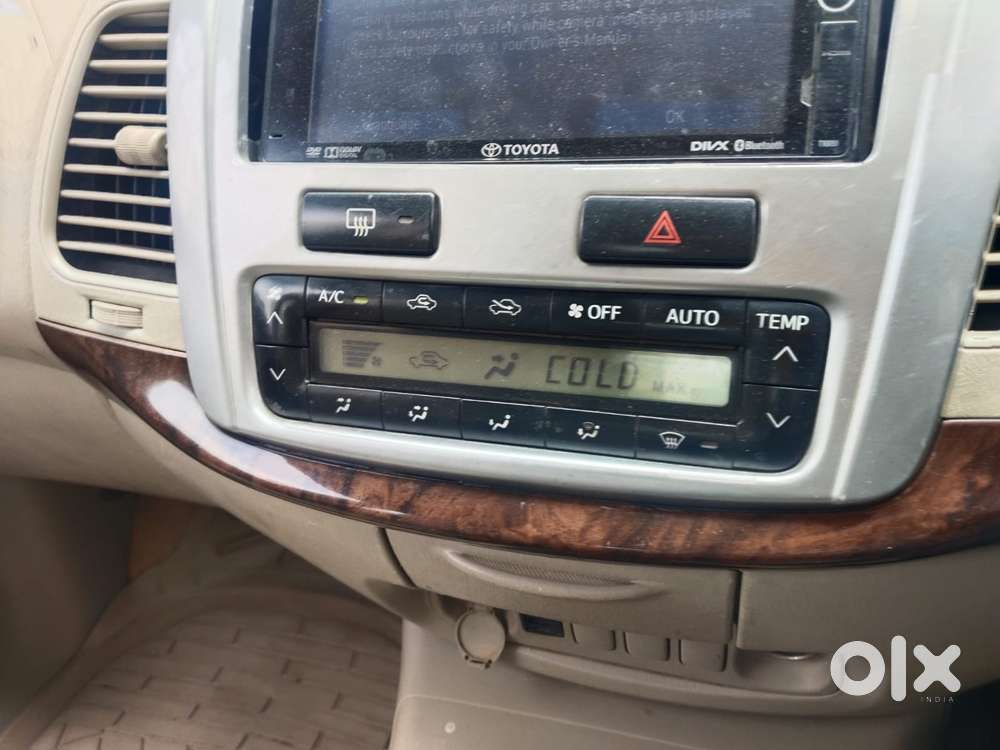Toyota Innova 2.5 V 8 Str, 2013, Diesel