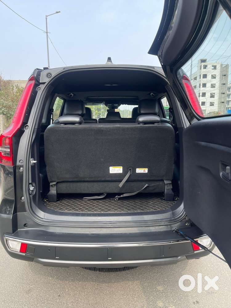 Mahindra Scorpio-n 2.0 Z8 L Petrol At 6 Str, 2025, Petrol