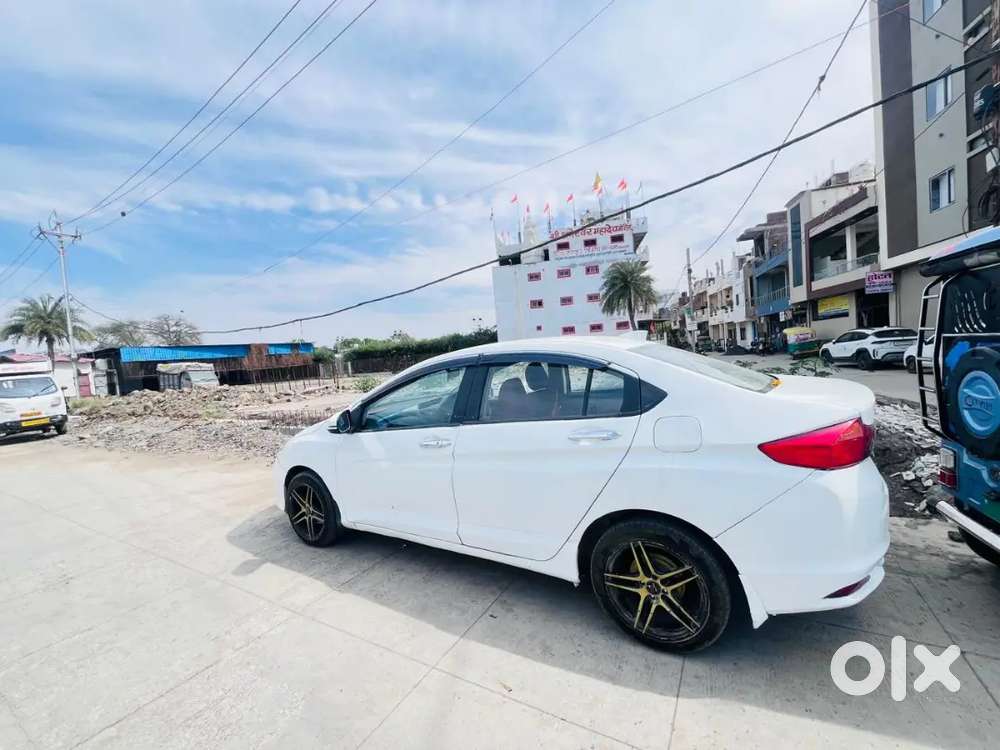 I Wanna Sell My Honda City Top Model Sunroof Not Working 4th Owner Hai