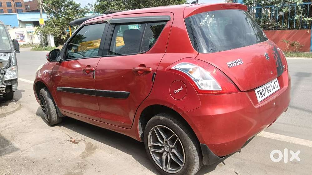 Maruti Suzuki Swift Vxi + Manual, 2013, Petrol