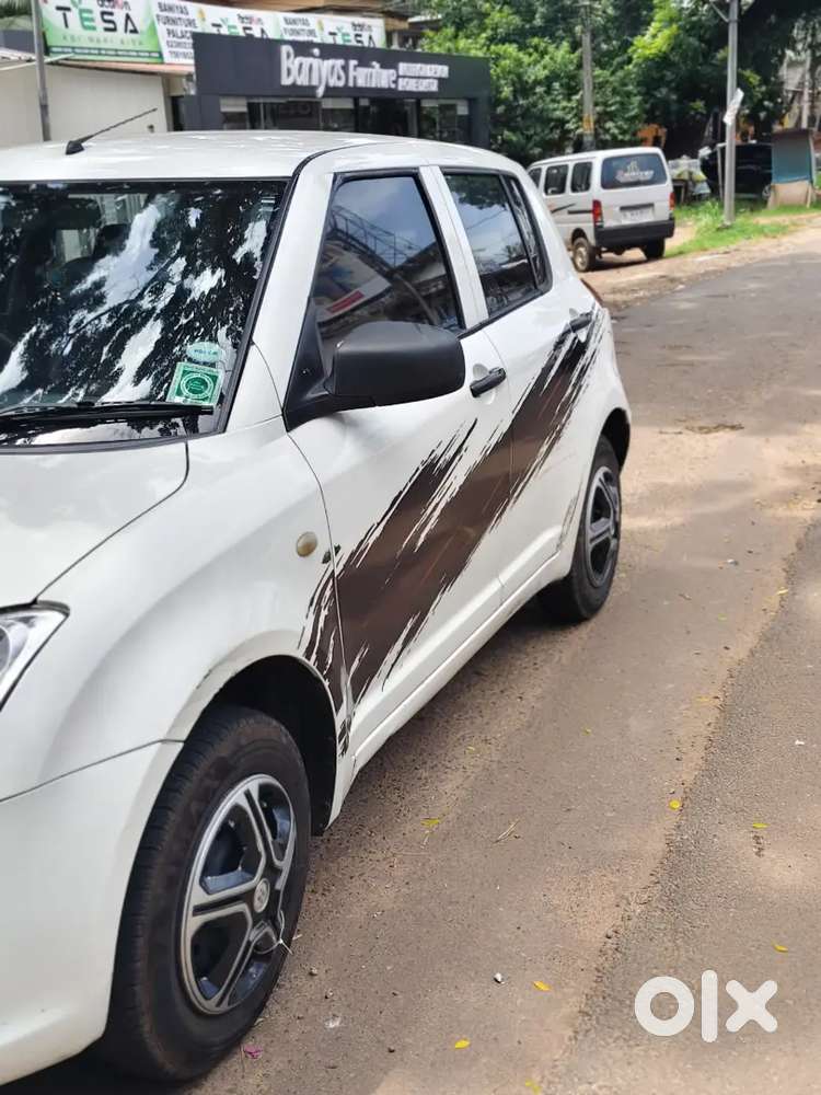 Maruthi Swift Vxi Petrol