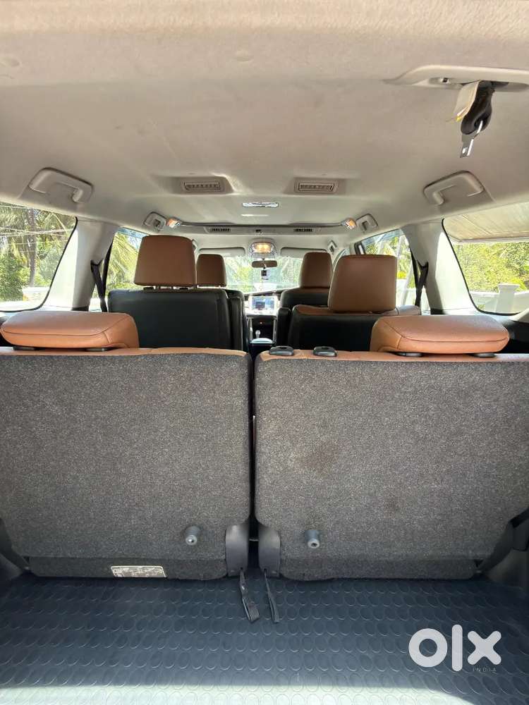 Toyota Innova Crysta 2.8z Automatic