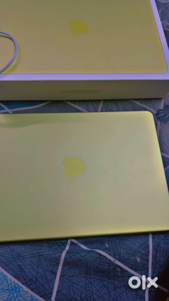 Apple Macbook Neo 13inches; 8gb memory, 512 gb storage