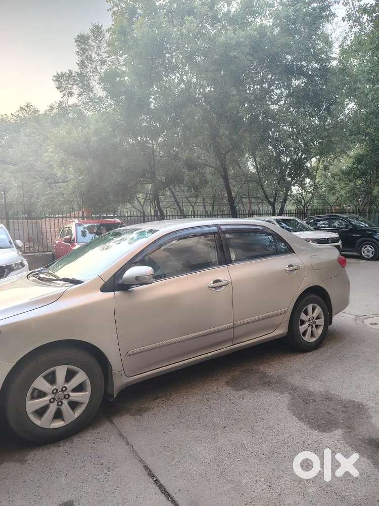 Toyota Corolla 2013 Petrol Well Maintained