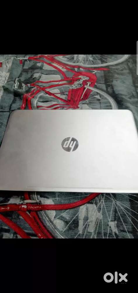 good laptop 512 SSD or battery time 2.5+ hours with charger and mouse