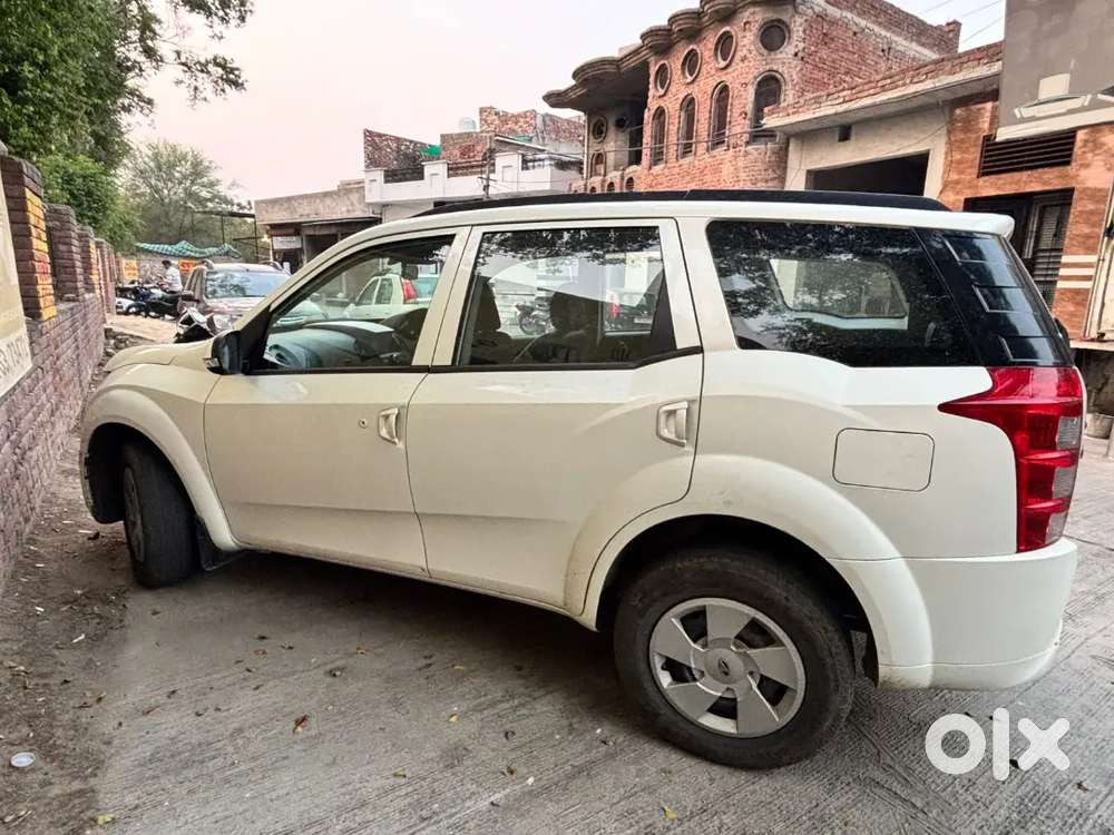 Mahindra Xuv500 2017 Diesel 104000 Km Driven