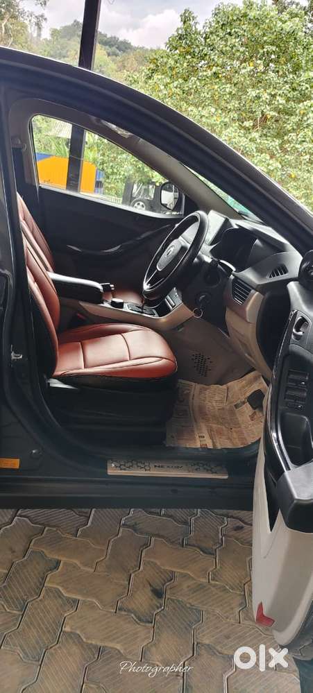 Tata Nexon 1.2 Revotron Xma Amt (s), 2018, Petrol