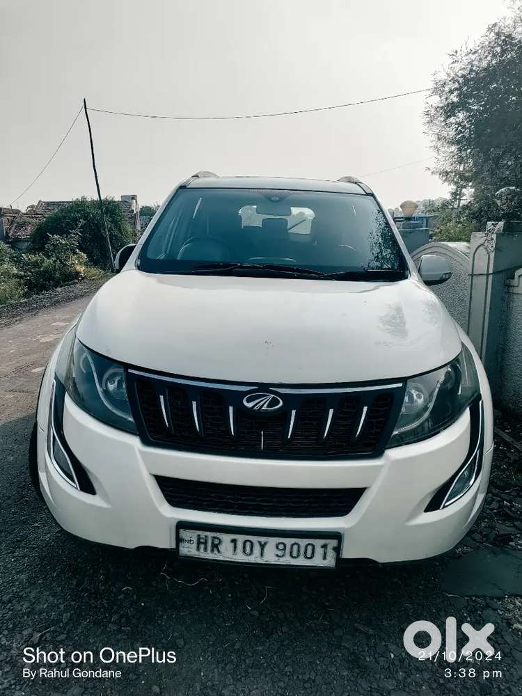 Mahindra Xuv500 W10 2015 Model Diesel 105000 Km Driven