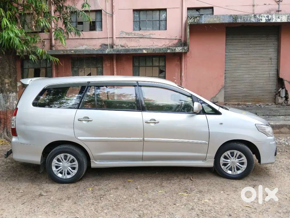 Car Innova