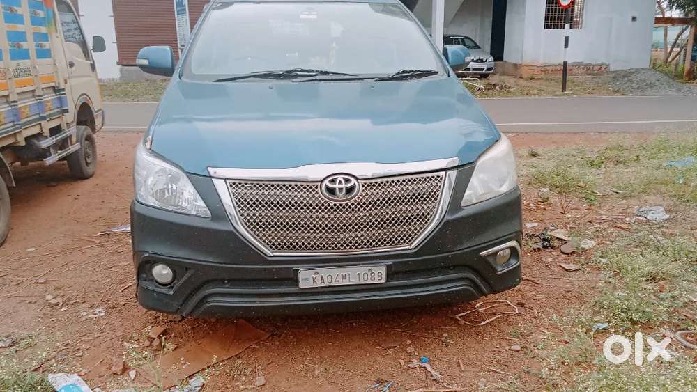 Toyota Innova 2012 Diesel 234810 Km Driven
