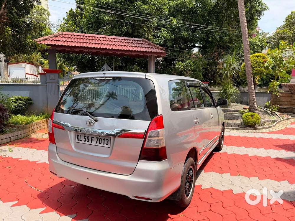 Toyota Innova Diesel 2012