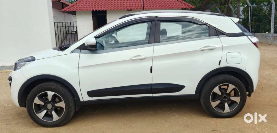Tata Nexon, 2018, Petrol