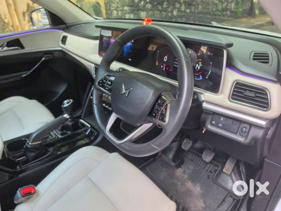 Mahindra Xuv700 2.2 Ax 7 Diesel Mt Str, 2025, Diesel