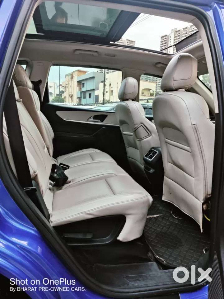 Mahindra Xuv700 2.2 Ax 7 Diesel At Luxury Pack Str Awd, 2022, Diesel