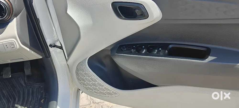 Hyundai Aura Cng Green 2023