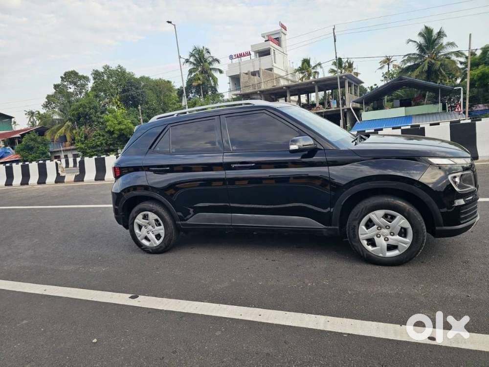 Hyundai Venue Sx 1.2 Mt Knight Edition, 2022, Petrol