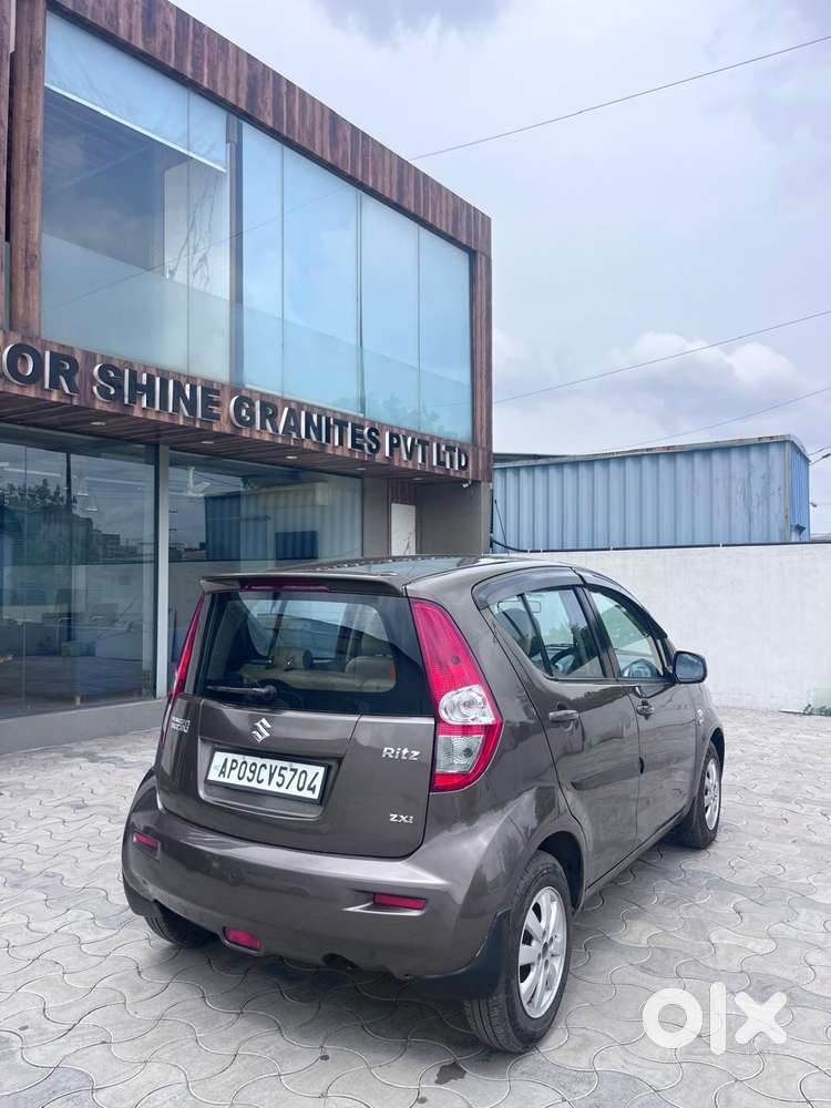 Maruti Suzuki Ritz Zxi, 2013, Petrol