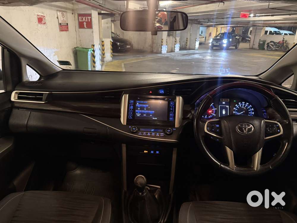 Toyota Innova Crysta 2.4 Vx Mt 8s, 2017, Diesel