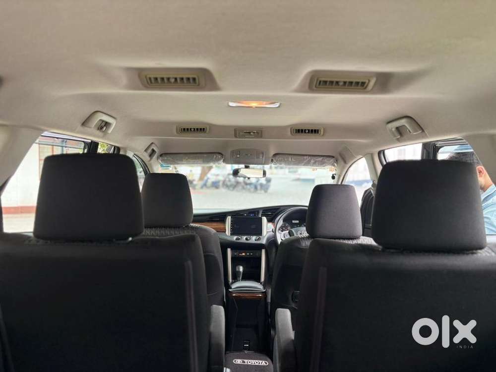 Toyota Innova Crysta 2018 Diesel 96000 Km Driven