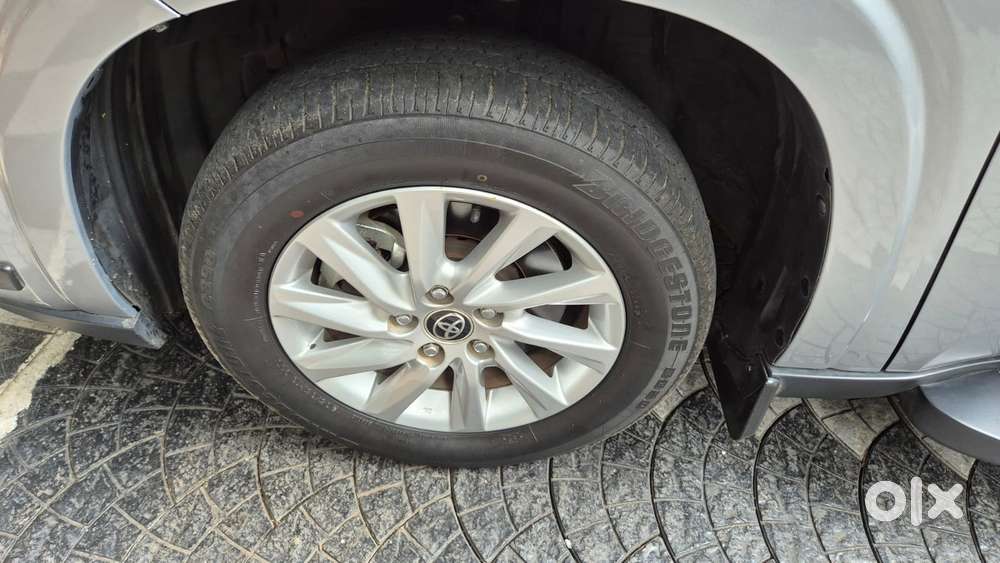 Toyota Innova Hycross, 2023, Petrol