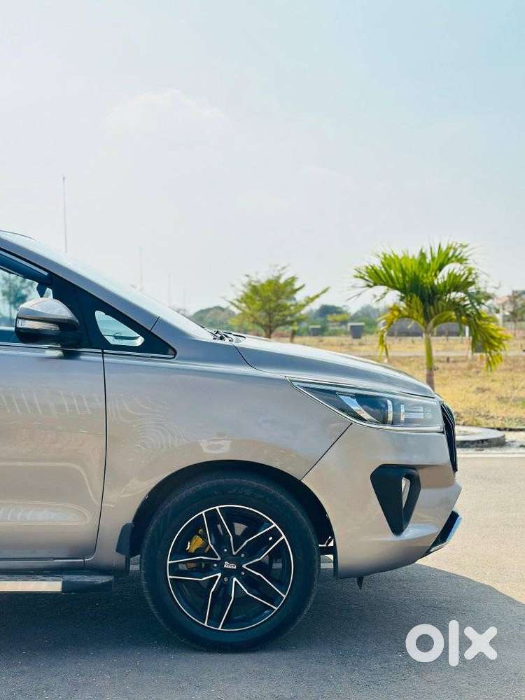 Toyota Innova Crysta