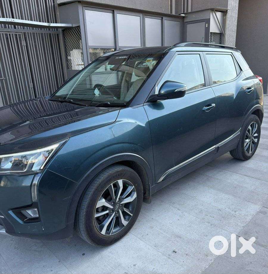 Mahindra Xuv300 1.2 W8 (o) Amt Petrol, 2021, Petrol